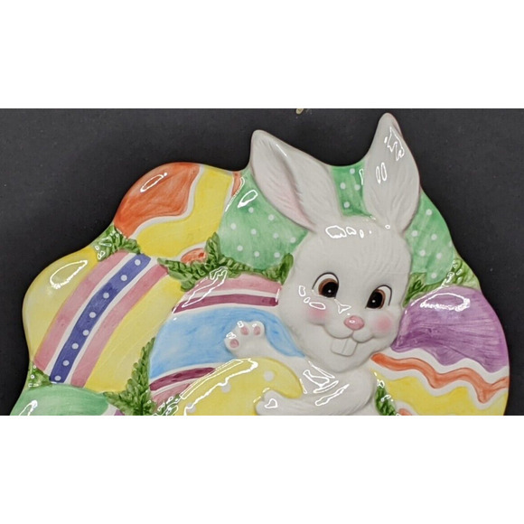Fitz and Floyd Gathering Eggs Bunny Rabbit Plate 9" Easter Spring 2001 - Picture 4 of 5
